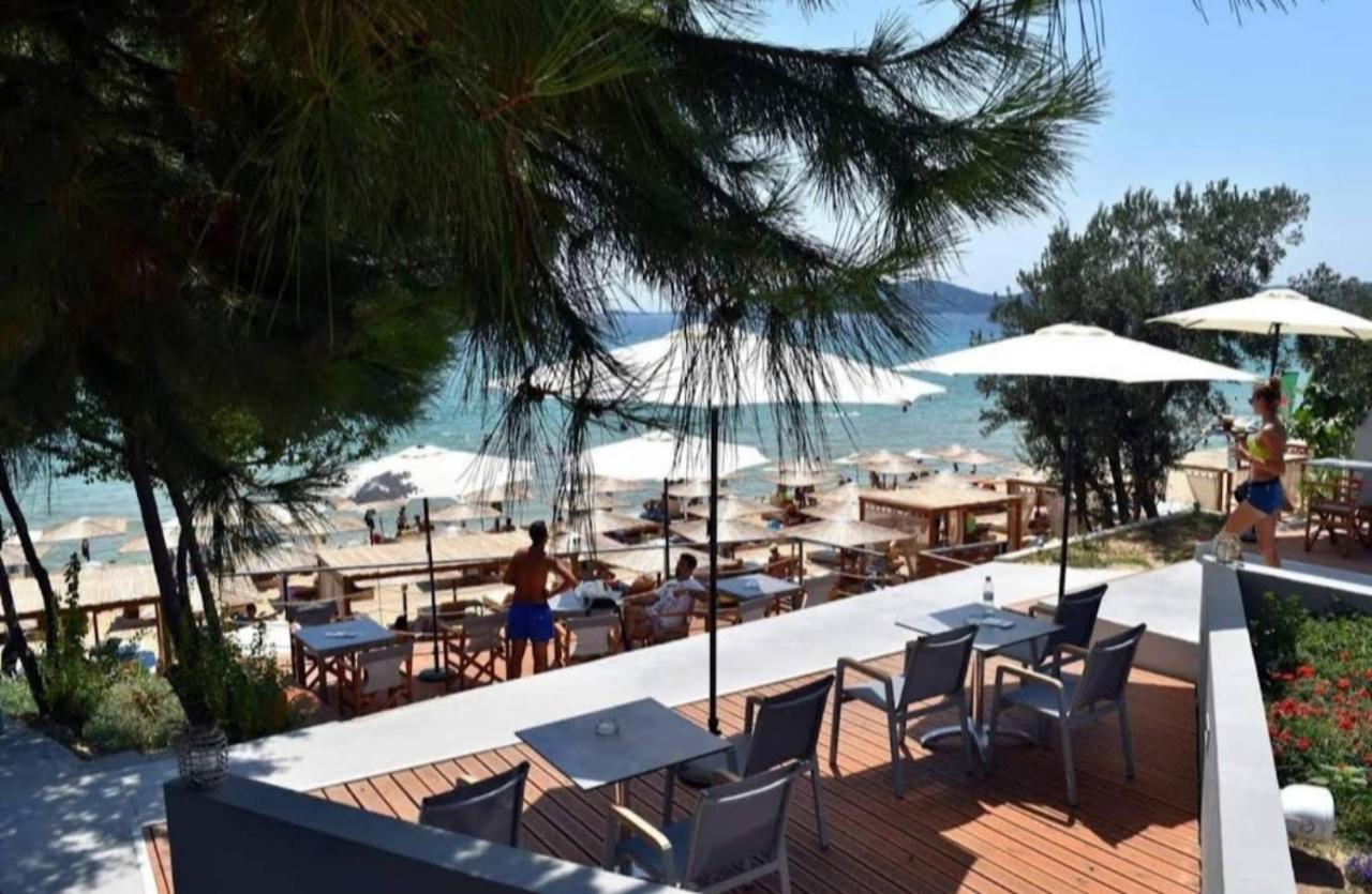 Endless Blue Seaside Villa ปาเลออน ซิฟลิคิออน ภายนอก รูปภาพ